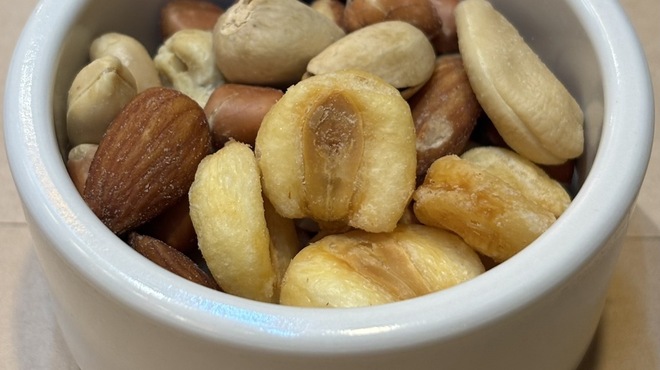 PIZZA＆Burrata Vespa - 料理写真:Nuts