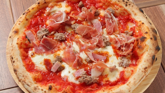 PIZZA＆Burrata Vespa - 料理写真:ディアボラ