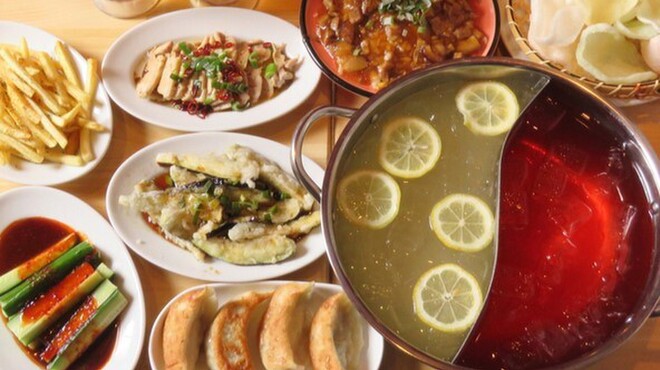 餃子 小籠包 福包酒場 - メイン写真: