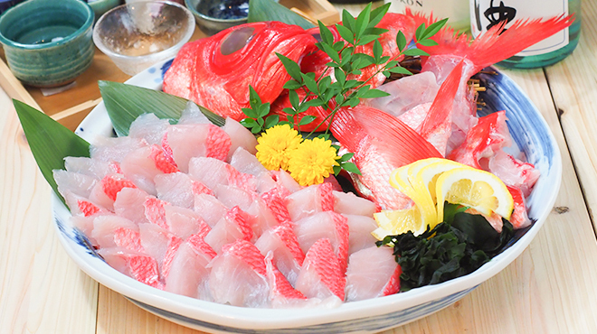 丸安水産 - メイン写真: