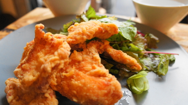 食堂 728 - 料理写真:激ウマ鶏胸肉の唐揚げ三種のお味で定食