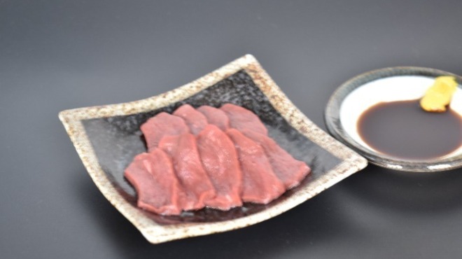 もつ焼きと牛だしおでん 酒場と金 - メイン写真: