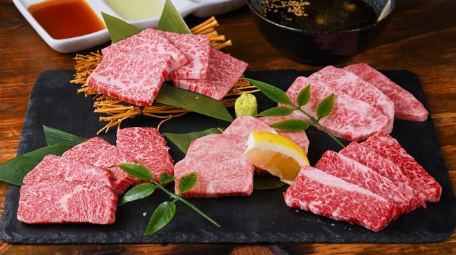 ホルモンセンター丸ちゃん - メイン写真: