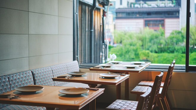 B STORE - メイン写真: