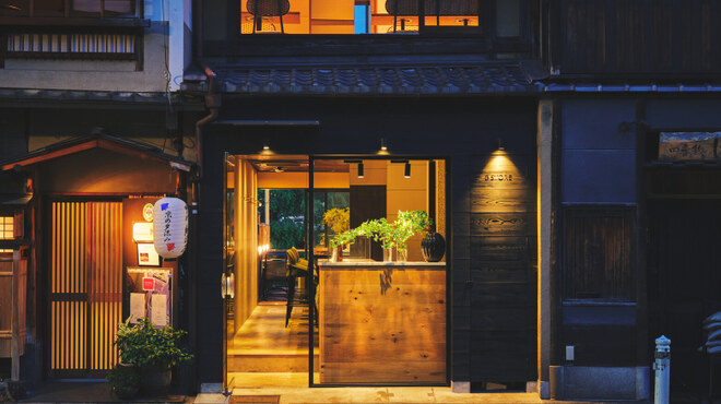 B STORE - メイン写真: