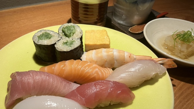 おおさかもん料理 鮨 守屋 - 料理写真:にぎり寿司ランチ