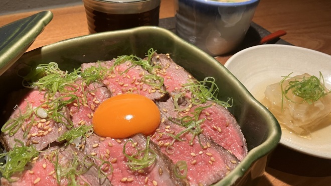 おおさかもん料理 鮨 守屋 - 料理写真:寿司屋のローストビーフ丼