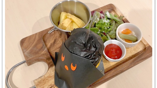 ディック・ブルーナ テーブル - 料理写真: