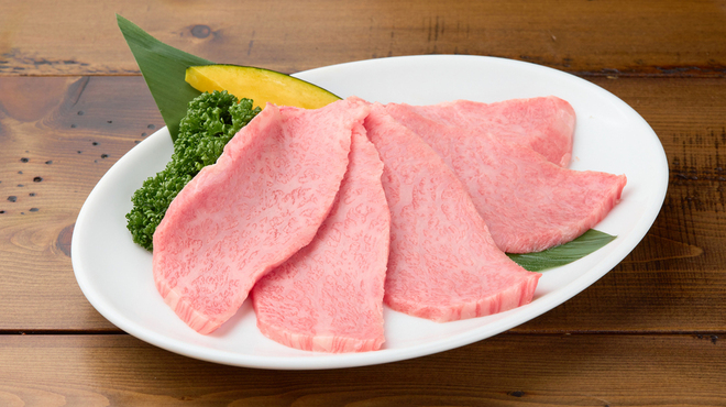 和牛一頭買焼肉房家 - メイン写真: