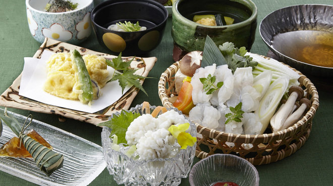 下関春帆楼 - 料理写真:鱧会席（5月～8月）