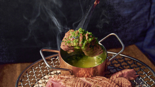 炭火焼肉 ゴールデンホルモン - メイン写真: