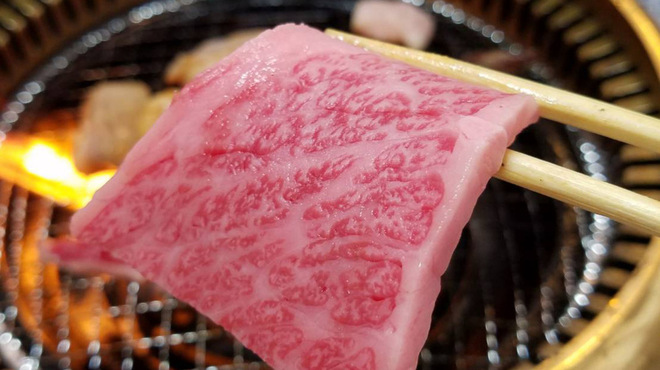 和牛専門店 牛楽 - メイン写真: