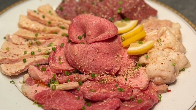 大阪福島焼肉 とっぷく - メイン写真: