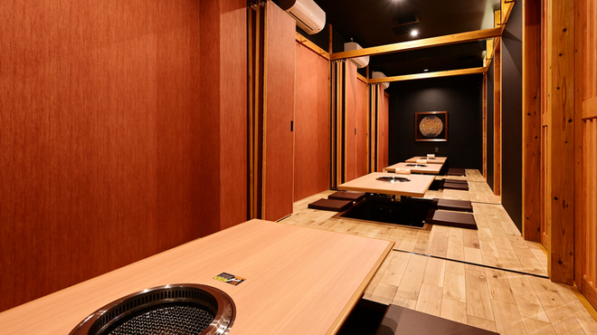 個室焼肉 鉢屋 - メイン写真: