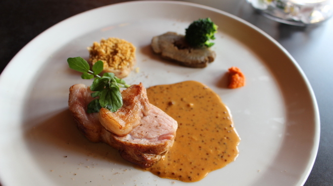 貝殻亭 - 料理写真:本日のお肉の一例（オリビアポーク）。