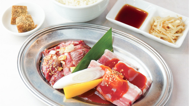 十勝ハーブ牛焼肉 MONMOM - 料理写真: