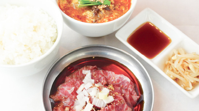 十勝ハーブ牛焼肉 MONMOM - 料理写真: