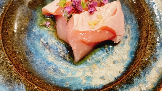 古町 千 - 料理写真:胸肉刺し