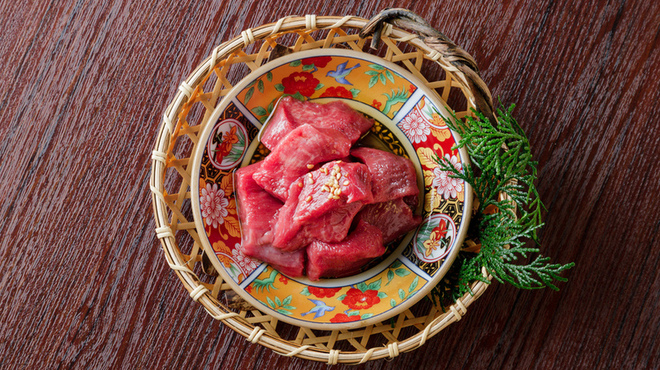 本町肉倶楽部 tongue be - メイン写真: