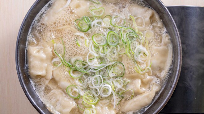 旬の鮮魚ともつ鍋 博多やまや - メイン写真: