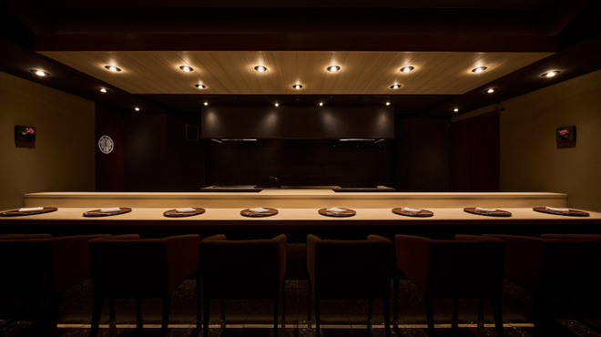 赤坂 島袋 - メイン写真: