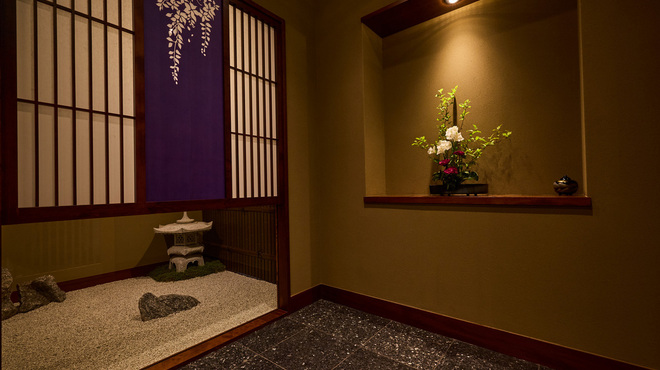 赤坂 島袋 - メイン写真: