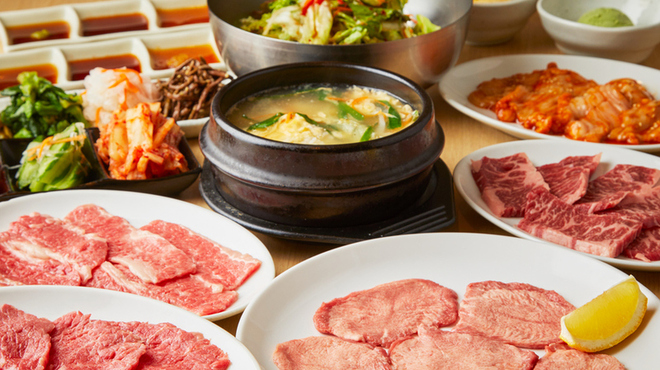 黒毛和牛焼肉 七甲山 - メイン写真: