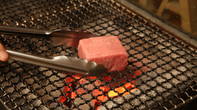 炭焼ごちそうバル ぴたり - メイン写真: