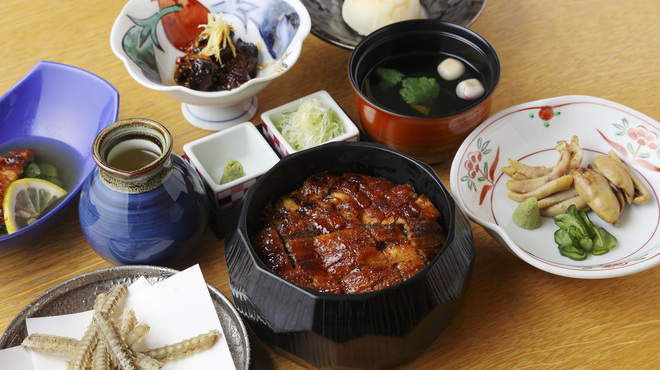 ひつまぶし名古屋備長 - 料理写真:華会席