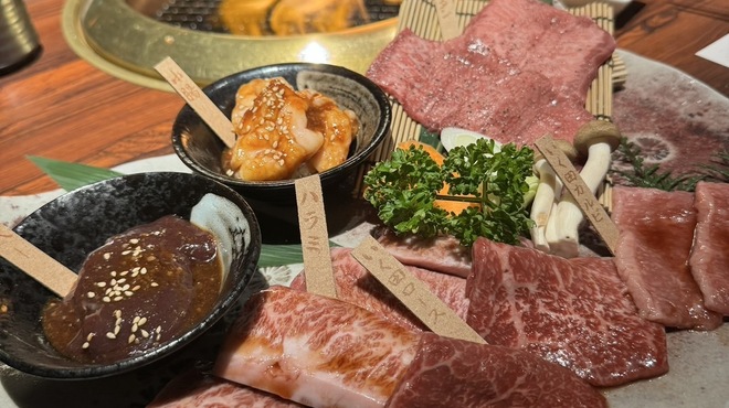 神戸牛炭火焼肉 いく田 - メイン写真: