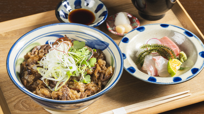 シラカチ 日本料理 - 料理写真:神戸ビーフの旨だれ炙り焼き丼御膳
  