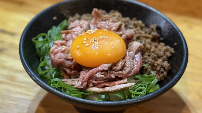 立喰い焼肉 治郎丸 - メイン写真: