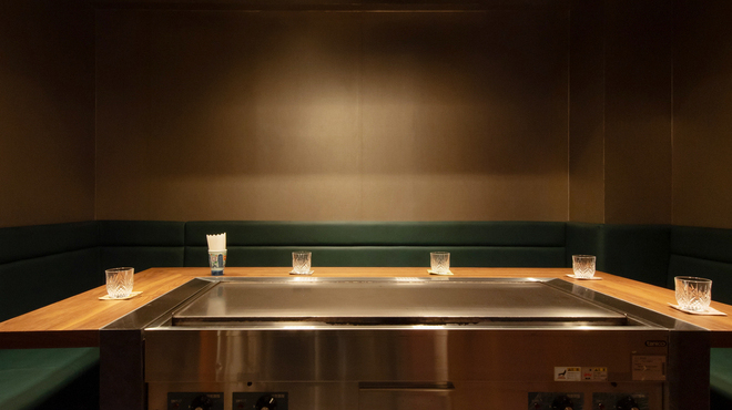 神戸牛鉄板ステーキ沙耶香 - 内観写真: