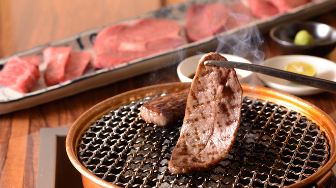 炭火焼肉KINOE - メイン写真: