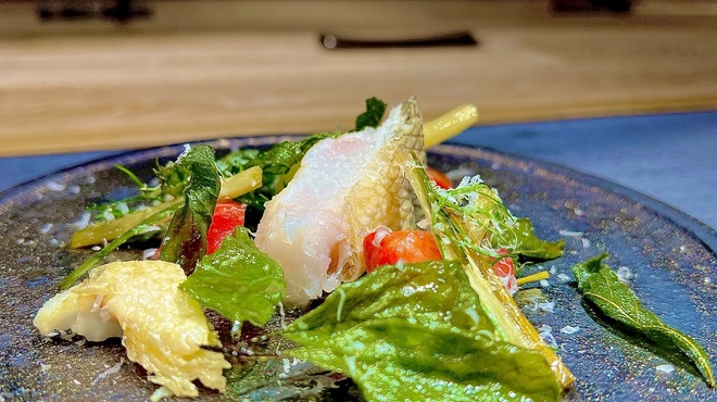il Giorno - 料理写真:長崎県産 白甘鯛の鱗焼きのカタラーナ、撫子トマトとエシャレットとコシアブラ
