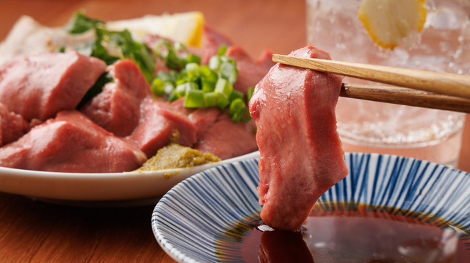 もつ焼き 新宿三丁目 ふじ屋 - メイン写真: