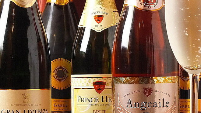 府中餃子バル あわ屋 - メイン写真: