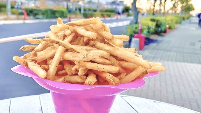 TEDDY'S BIGGER BURGERS - メイン写真: