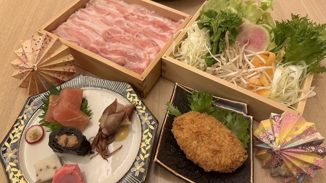 しゃぶしゃぶ芋つる - メイン写真: