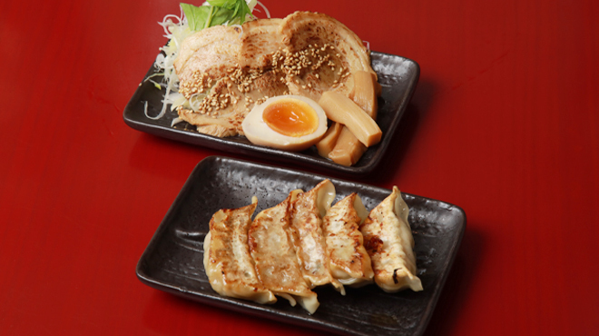 ガガナラーメン 極 - メイン写真: