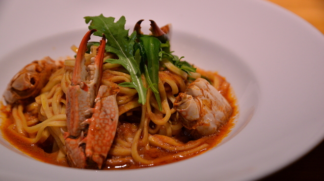 MUM's さかな食堂 - 料理写真:渡りガニのトマトパスタ