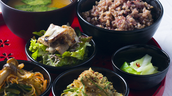 24/7 cafe apartment - メイン写真: