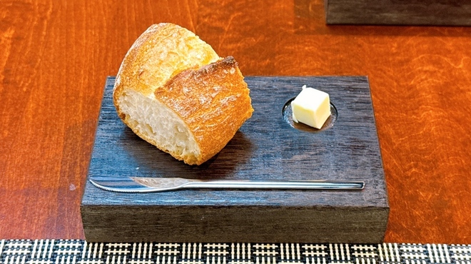 ラ・メゾン・アンシェンヌ - 料理写真:パン