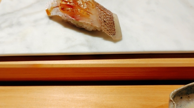 鮨 よし富 - 料理写真:小鯛