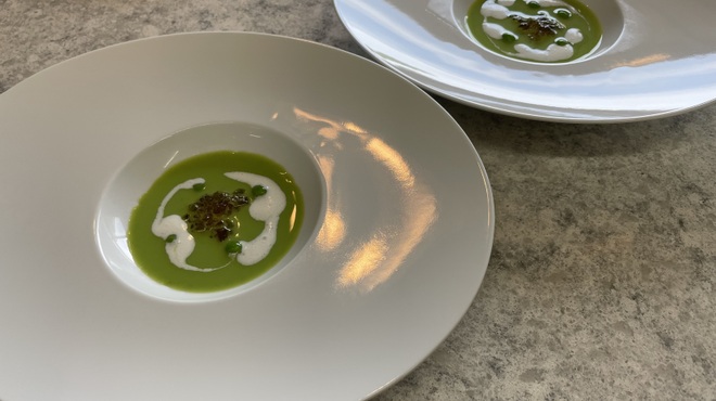 MAISON HIBINO - 料理写真:グリーンピースの冷製スープ