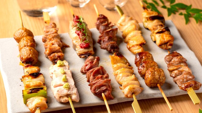 秘伝手羽先唐揚げと地鶏 焼き鳥 和個室 居酒屋 鳥心 - メイン写真: