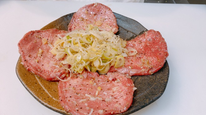 マル超ホルモン404 - メイン写真: