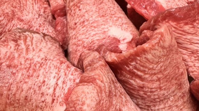 明石 焼肉処たつみや - 料理写真:屠畜から一度も冷凍されていない。生たん