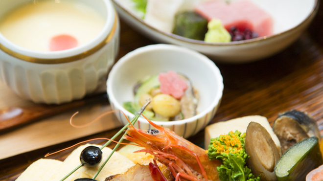 竹亭 - 料理写真:一手間一手間心を込めた懐石料理