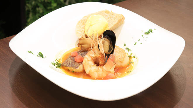 ブラッスリーローリエ - メイン写真: